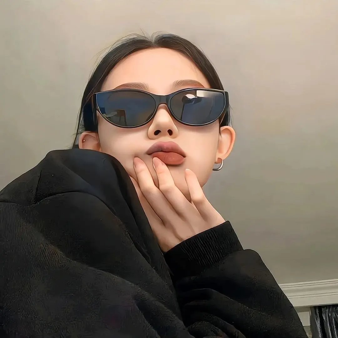 隔窗恋爱：看着你